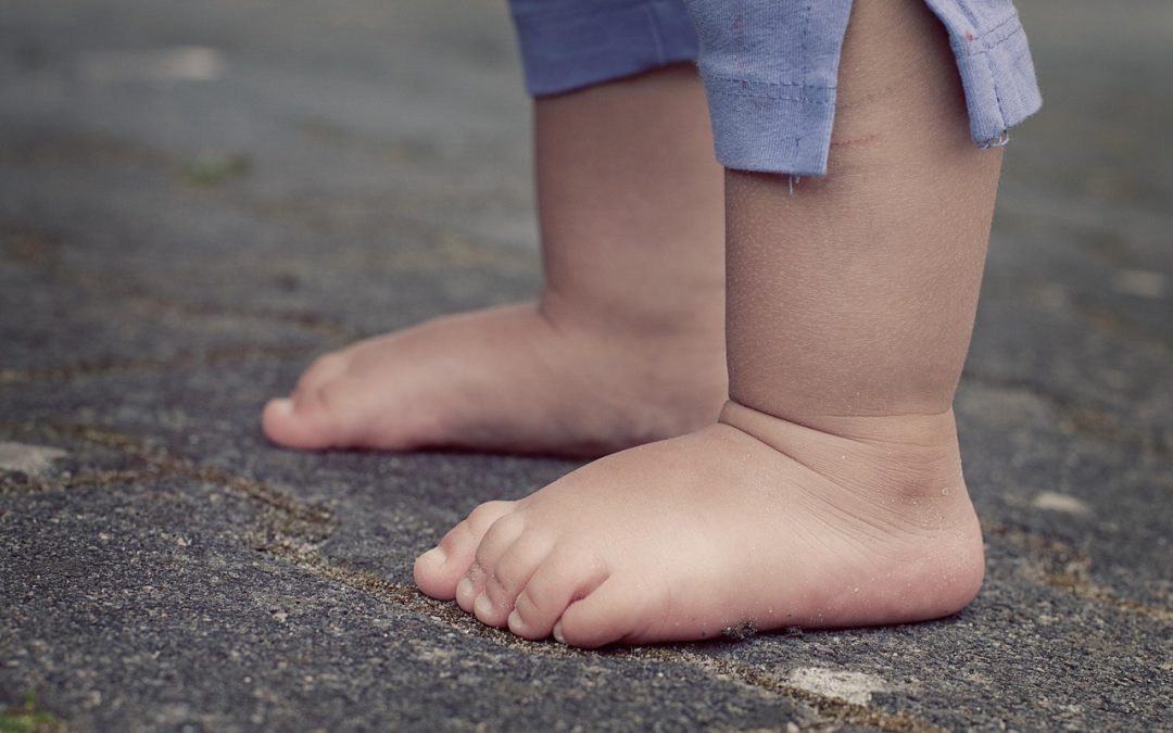 Imagen Pies de Niño para el Apartado del Blog Clinica del Pie Eduardo Alvarez Tarifa en Motril